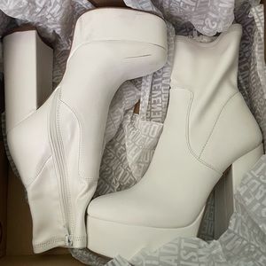 Steve Madden white boots